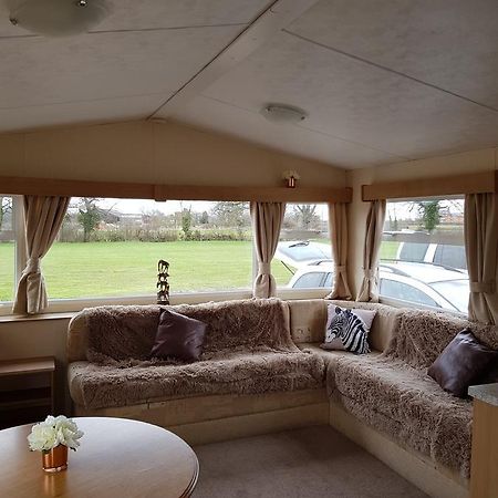 Готель Pitch & Canvas - Self Catering At Broad Oak Farm Таттенхолл Екстер'єр фото